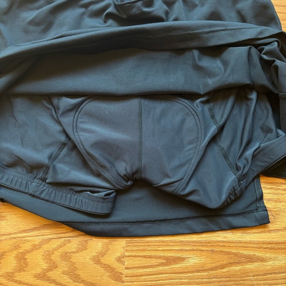 Pearl Izumi cycling skort. Black. Size Large. Preowned. - Picture 3 of 10